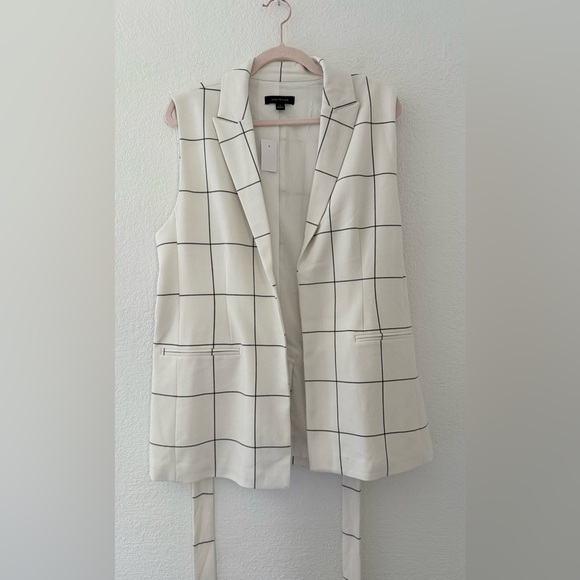 Ann Taylor White Pantsuit Elegant and Versatile - Picture 8 of 11